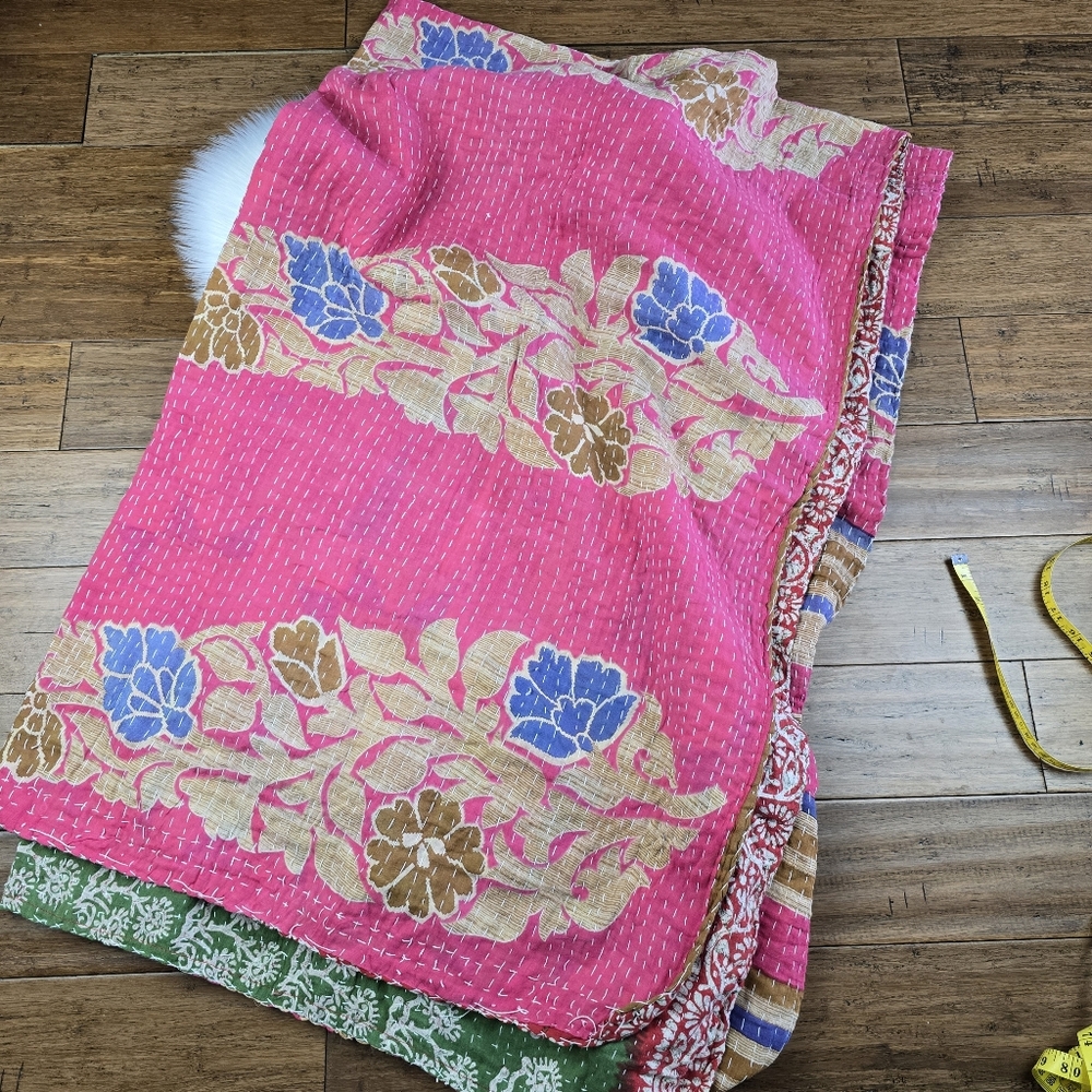 Kantha Quilted Blanket 55×85 - Picture 16 of 16